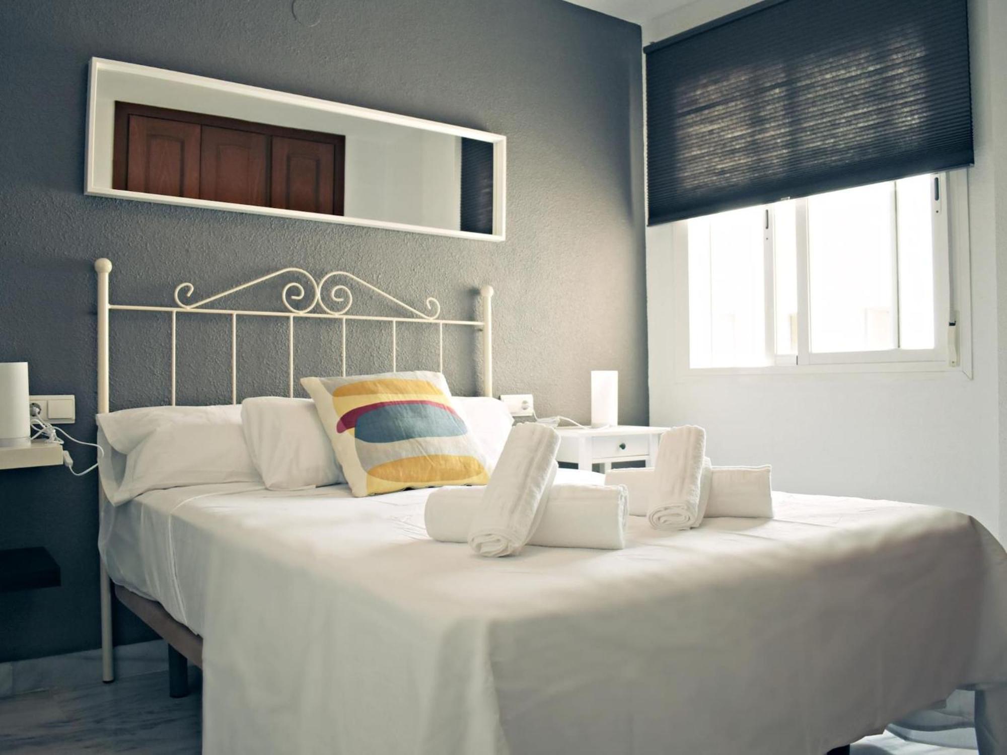 Fabuloso Apartamento Junto Al Soho Con Parking Privado Malaga Luaran gambar