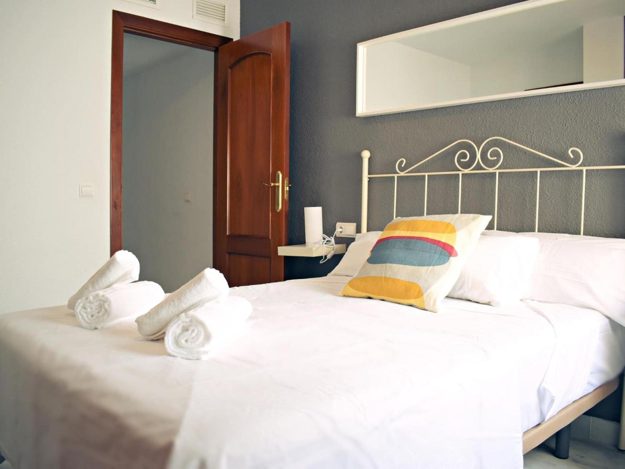 Fabuloso Apartamento Junto Al Soho Con Parking Privado Malaga Luaran gambar