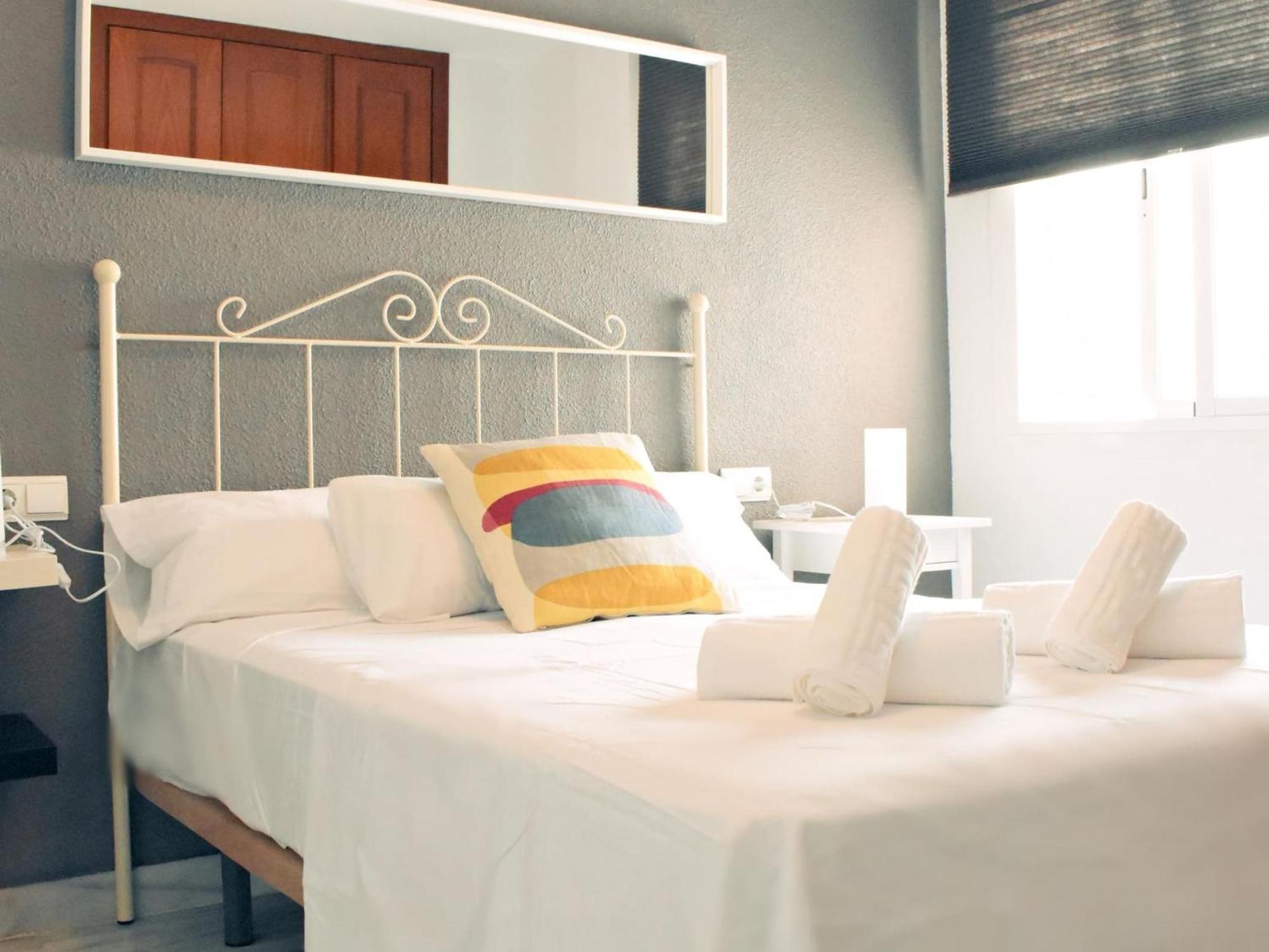 Fabuloso Apartamento Junto Al Soho Con Parking Privado Malaga Luaran gambar